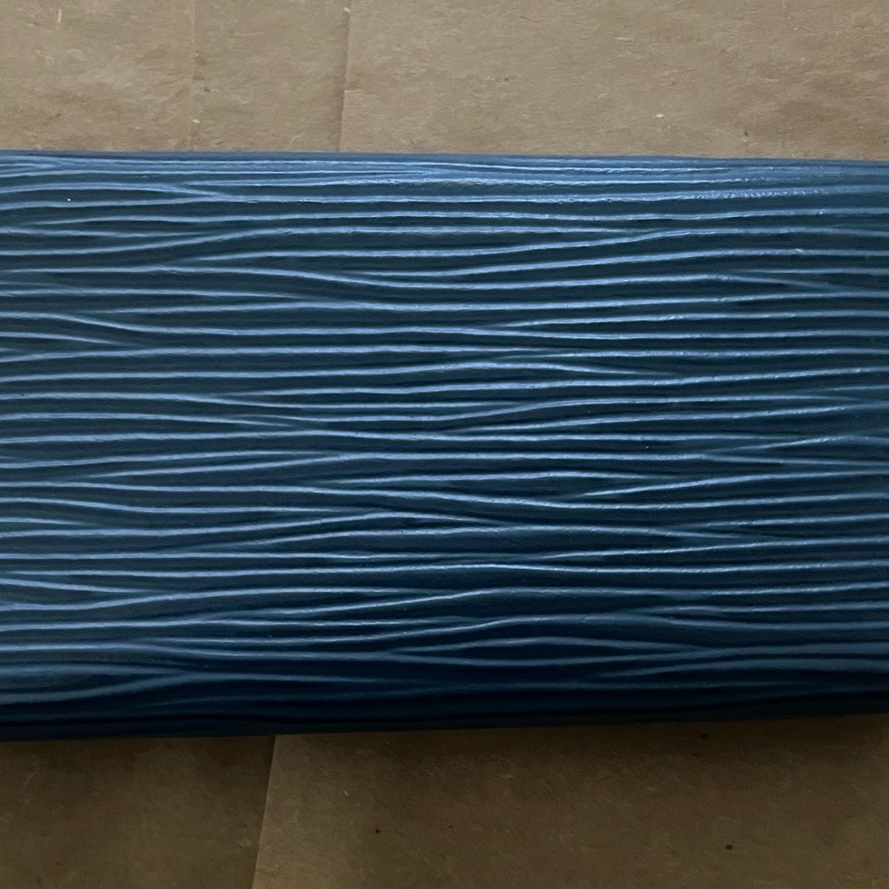 Lv Key Holder - image 2